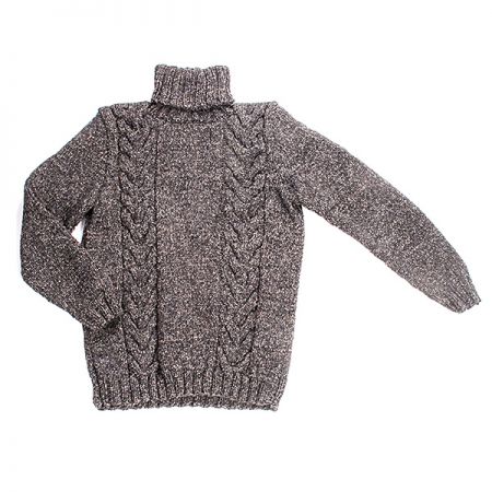 Pletený svetr s copánkovým vzorem