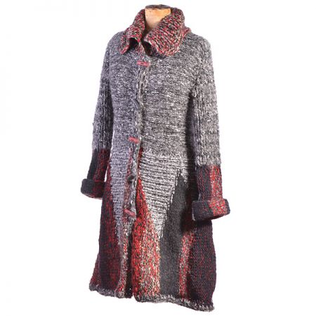 Originálne ručne pletený kabát červenošedý