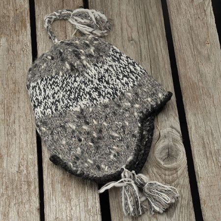 Ručně pletená čepice Marlen "helmička"