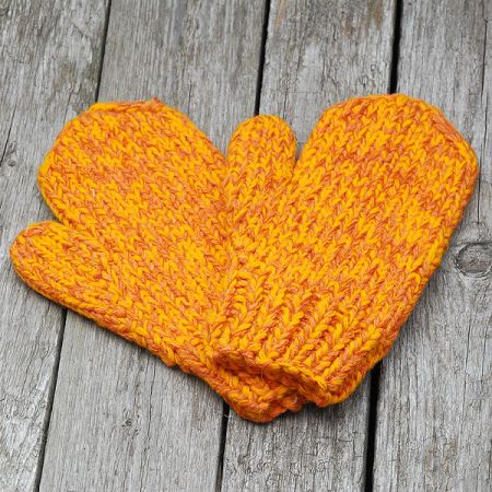 Ručně pletené rukavice MarLen oranžové