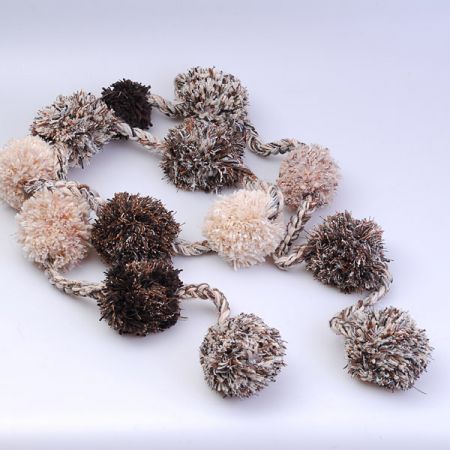 Efektné Brmbolcový CALA Marlen hnedý melír