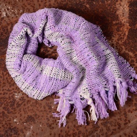 Ručně tkaný pléd v barvě fialového melíru