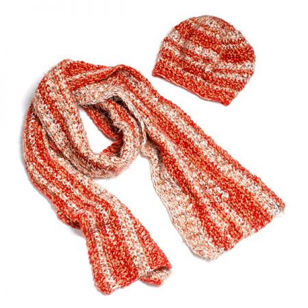 Háčkovaná čepice a šála