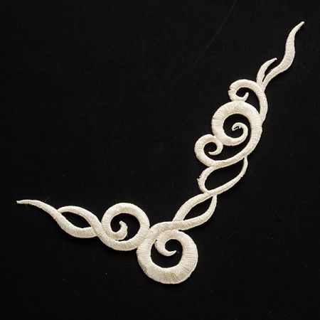 Aplikace ornamentu nažehlovací smetanová