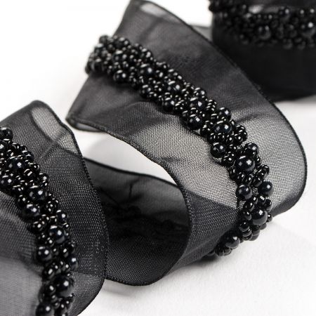 Stuha organza vyšívaná korálky a perličkami černá
