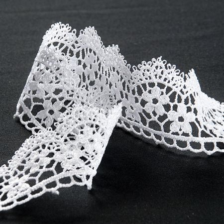 Krajka lem vzdušná vzor květinový bílý