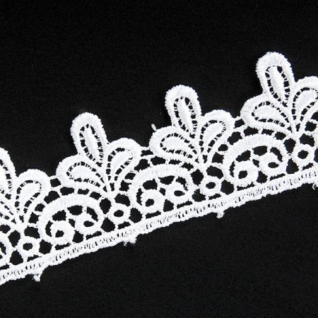 Krajka hrubá lem bílá