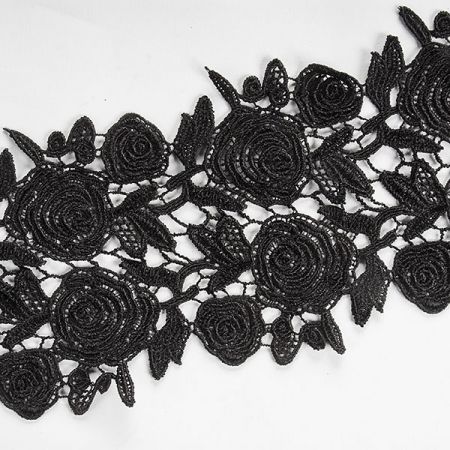 krajka černá  široká motiv růží