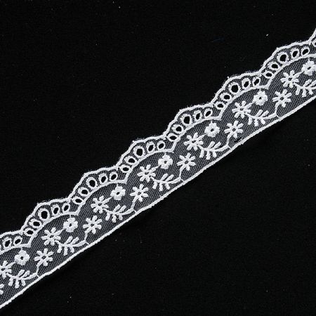 Krajka lem vzdušná na tylu drobné květy bílé