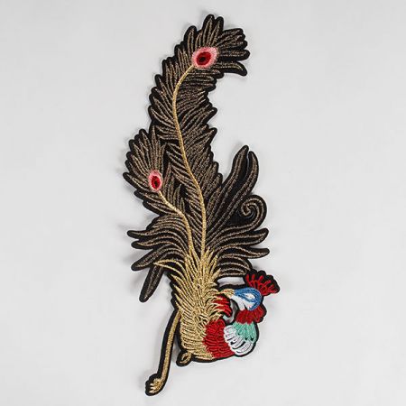 Textilní aplikace páv